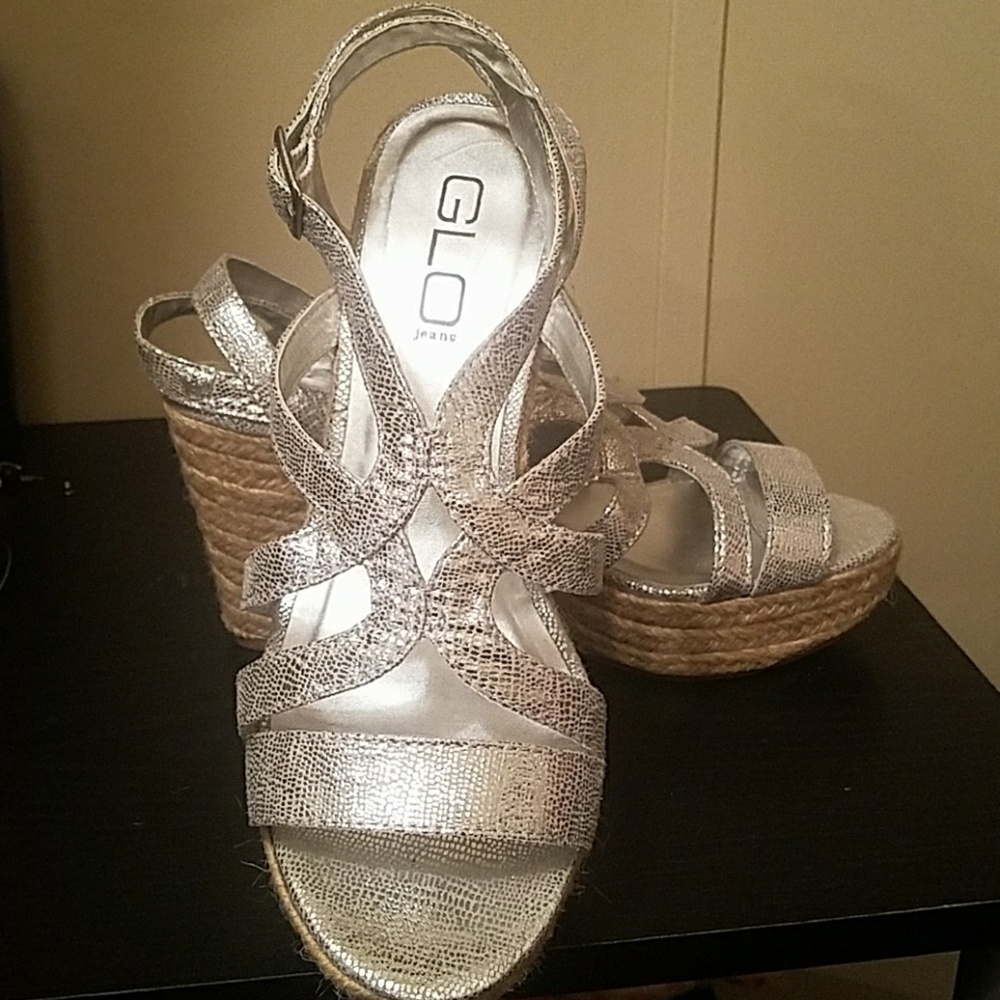 Shoes - Picture 3 of 3